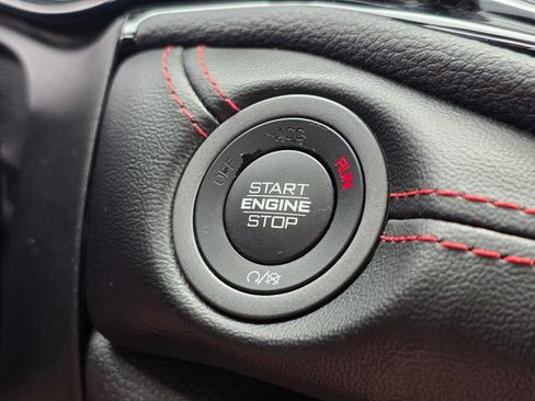 Used 2024 Dodge Durango GT RWD image 36