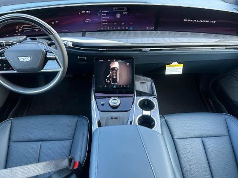 New 2025 Cadillac Escalade IQ Luxury 2 image 14