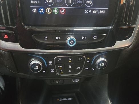 Used 2022 Chevrolet Traverse LT AWD/4WD image 13