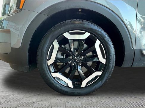 Used 2024 Kia Telluride EX w/ EX Captain's Chair Package AWD/4WD image 33