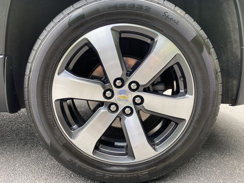 Used 2020 Chevrolet Traverse LT w/ LT Premium Package FWD image 45