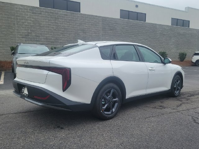 New 2026 Kia K4 FWD image 4