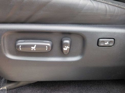 Used 2018 Toyota Land Cruiser AWD/4WD image 18