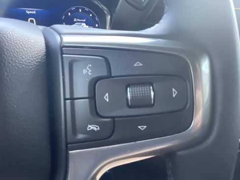 Used 2023 Chevrolet Silverado 1500 LT AWD/4WD image 18
