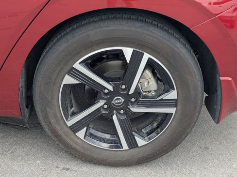 Used 2025 Nissan Sentra SV FWD image 13