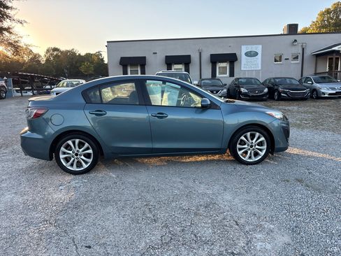 Used 2011 MAZDA MAZDA3 s Sport w/ Tech Pkg image 6