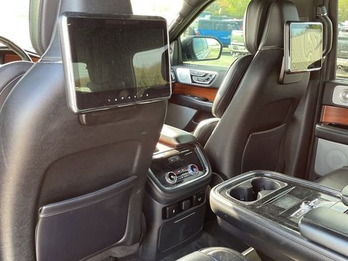 Used 2019 Lincoln Navigator Reserve w/ Cargo Package image 14