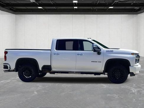Used 2022 Chevrolet Silverado 2500 High Country w/ LPO, Dark Essentials Package AWD/4WD image 6