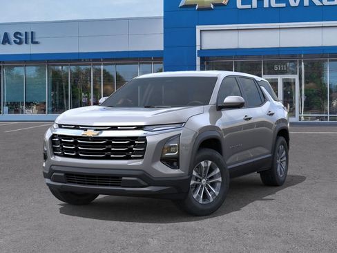 New 2026 Chevrolet Equinox LT w/ Convenience Package II AWD/4WD image 6
