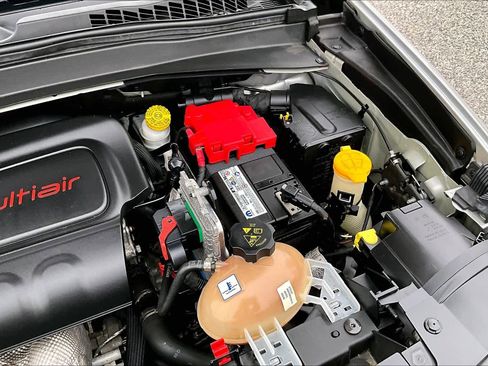 Used 2019 Jeep Renegade Sport image 31