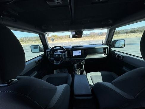 Used 2023 Ford Bronco Big Bend w/ Sasquatch Package image 12