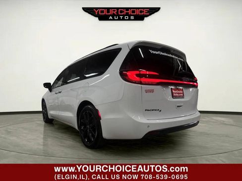 Used 2024 Chrysler Pacifica Touring-L w/ S Appearance Package FWD image 3