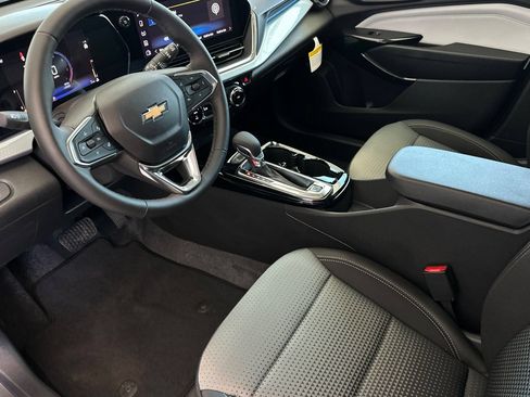 New 2026 Chevrolet Trax LT w/ Driver Confidence Package FWD image 10
