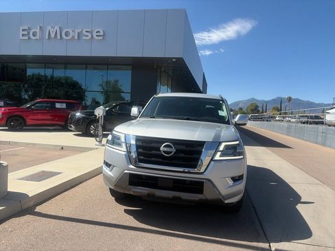 Used 2024 Nissan Armada SV RWD image 2
