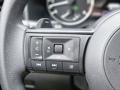 Certified 2024 Nissan Rogue SV FWD image 17