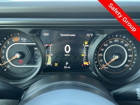 Used 2025 Jeep Wrangler Unlimited Rubicon image 11