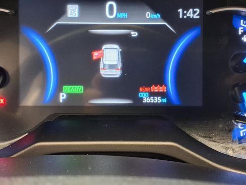 Used 2025 Toyota RAV4 XLE image 22