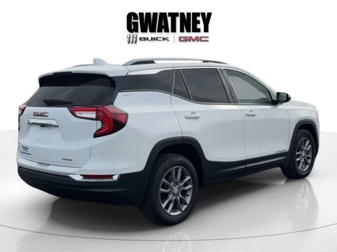 Used 2024 GMC Terrain SLT image 7