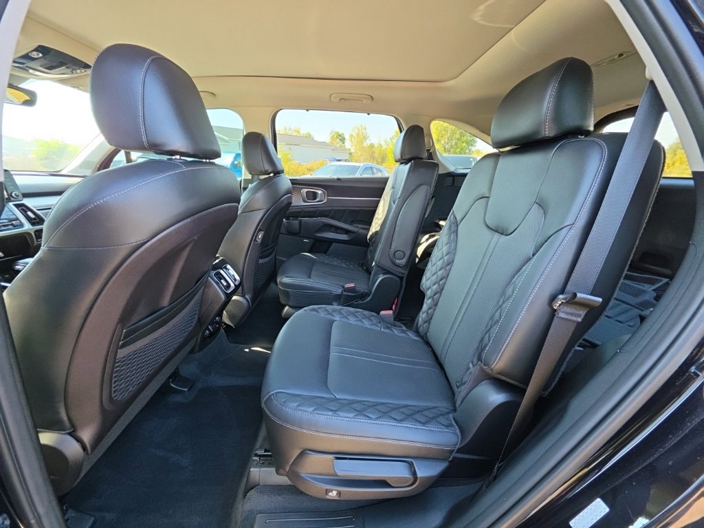 Used 2022 Kia Sorento SX AWD/4WD image 11