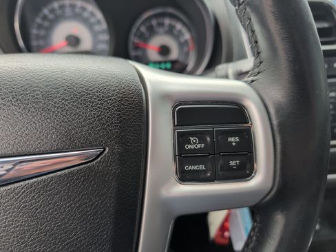 Used 2012 Chrysler 200 Touring image 17