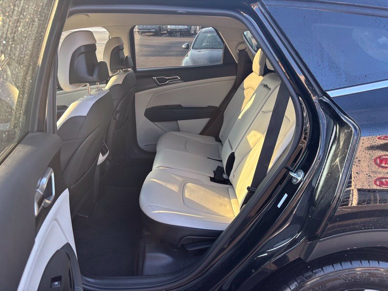 Certified 2024 Kia Sportage EX FWD image 10