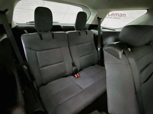 Used 2025 Ford Explorer Active AWD/4WD image 26