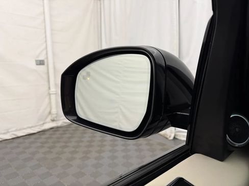 Used 2021 Land Rover Range Rover P525 Westminster Edition LWB AWD/4WD image 22