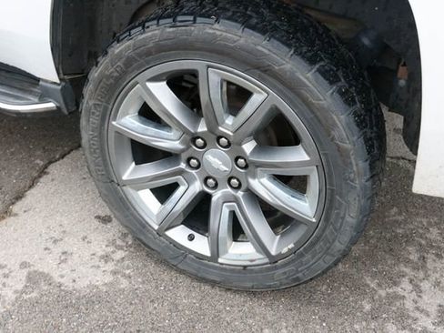 Used 2016 Chevrolet Tahoe LTZ AWD/4WD image 7