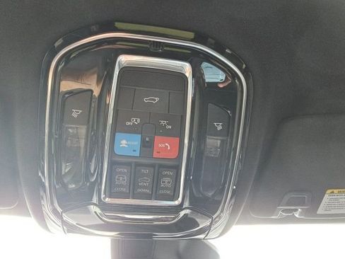 Used 2023 Jeep Grand Cherokee Overland w/ Luxury Tech Group IV image 54