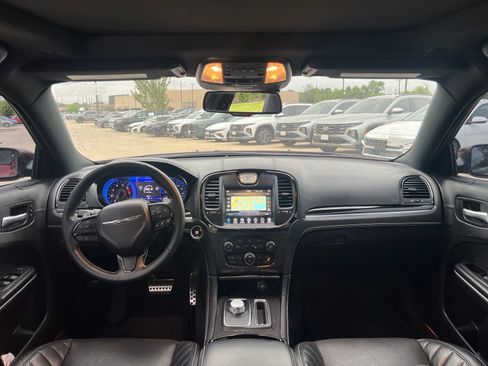 Used 2023 Chrysler 300 C RWD image 19