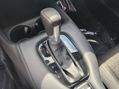 Used 2025 Honda HR-V LX image 19