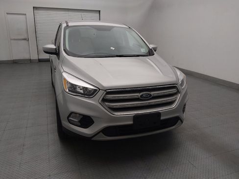 Used 2019 Ford Escape SE FWD image 14