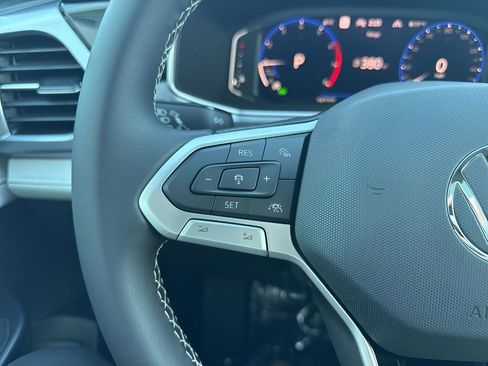 New 2026 Volkswagen Taos SEL AWD/4WD image 18