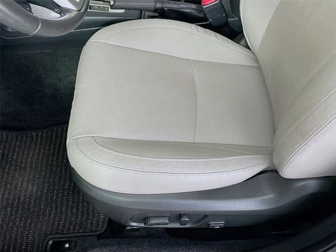 Used 2017 Subaru Forester 2.5i Limited AWD/4WD image 23