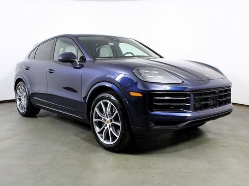 New 2025 Porsche Cayenne Coupe image 9