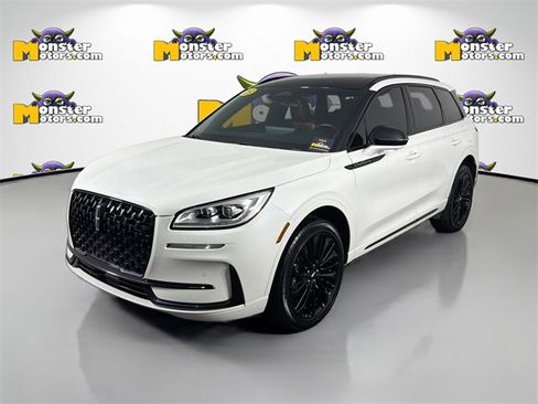 Used 2023 Lincoln Corsair Reserve w/ Equipment Group 201A image 1