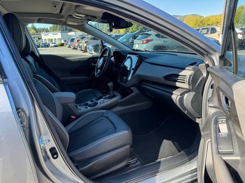 Used 2025 Subaru Crosstrek 2.5i Limited w/ Crosstrek Mirror Package image 10