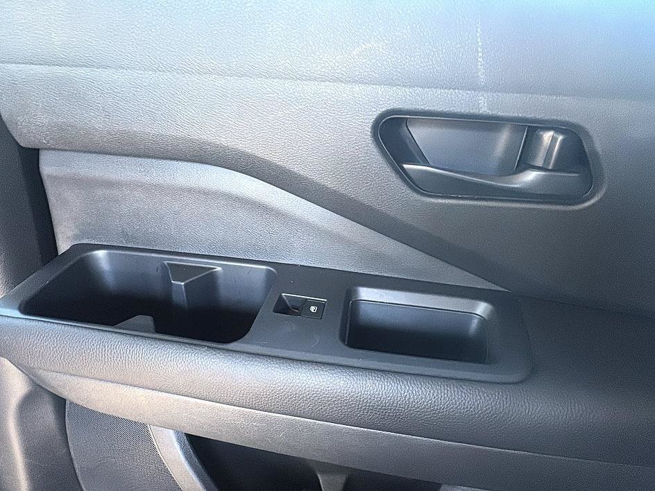 Certified 2025 Nissan Pathfinder SV FWD image 21