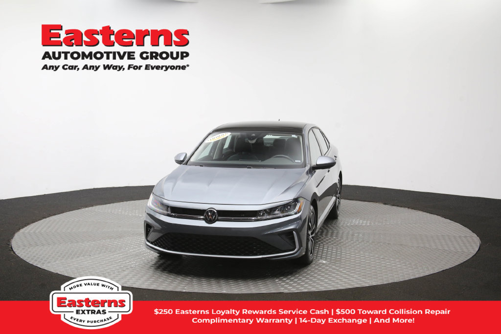 Used 2025 Volkswagen Jetta SE FWD image 53