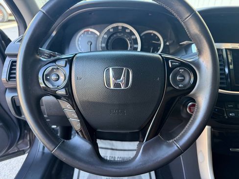 Used 2017 Honda Accord EX-L image 24