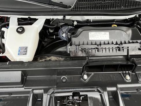 Used 2024 Chevrolet Express 3500 LT w/ LT Preferred Equipment Group image 8