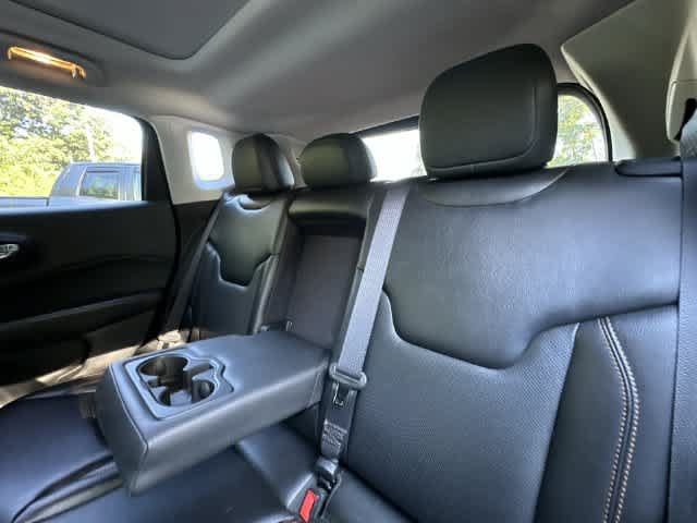 Used 2018 Jeep Compass Limited AWD/4WD image 18