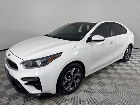 Used 2021 Kia Forte LXS image 9