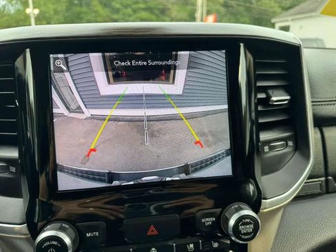 Used 2020 RAM 1500 Laramie image 18