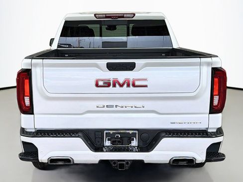 Used 2024 GMC Sierra 1500 Denali AWD/4WD image 18