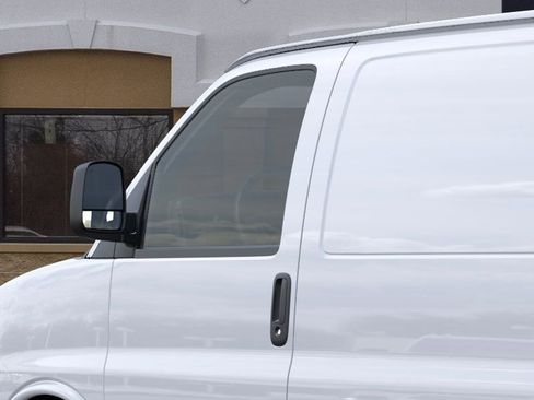 New 2026 GMC Savana 2500 RWD image 13