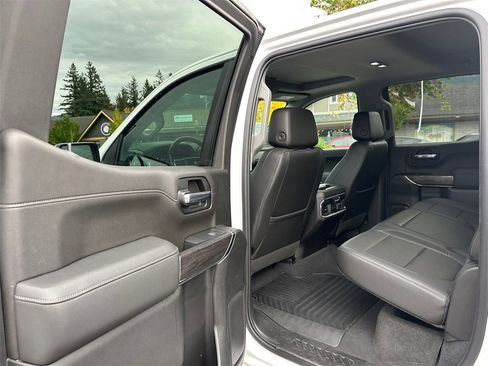 Used 2019 Chevrolet Silverado 1500 LTZ w/ LTZ Premium Package image 17