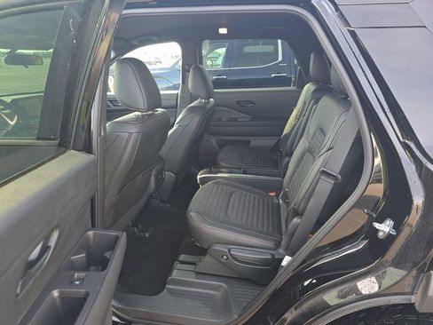 Certified 2025 Nissan Pathfinder Rock Creek image 11