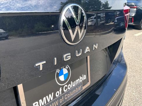 Used 2022 Volkswagen Tiguan SE R-Line AWD/4WD image 9