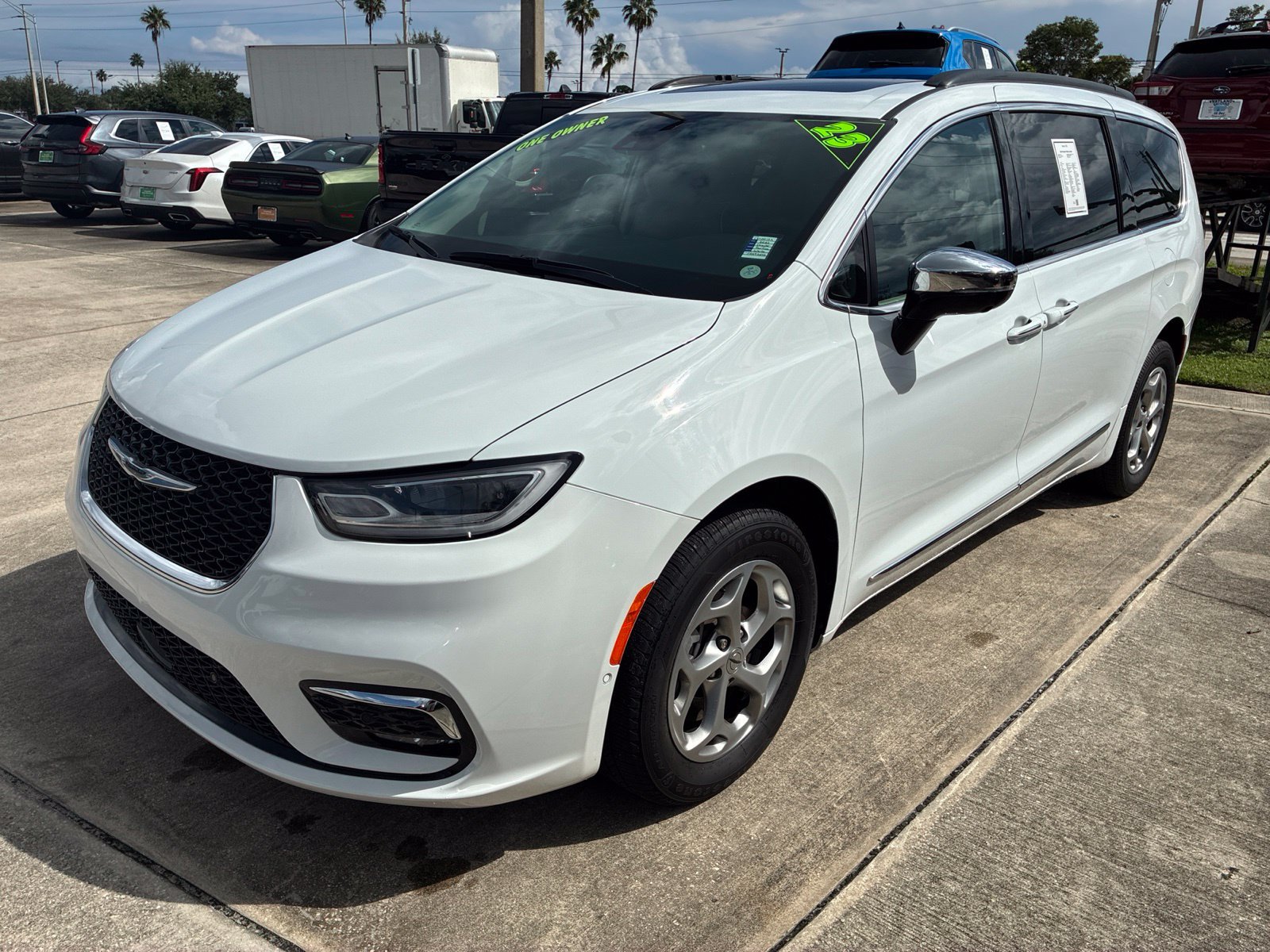Certified 2023 Chrysler Pacifica Limited AWD/4WD image 20